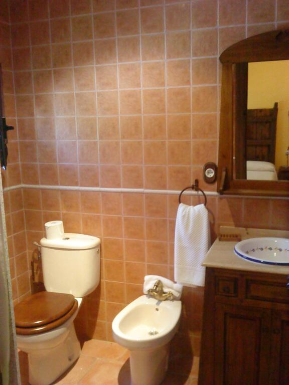 Valdolazaro Guest House Los Navalucillos Екстериор снимка