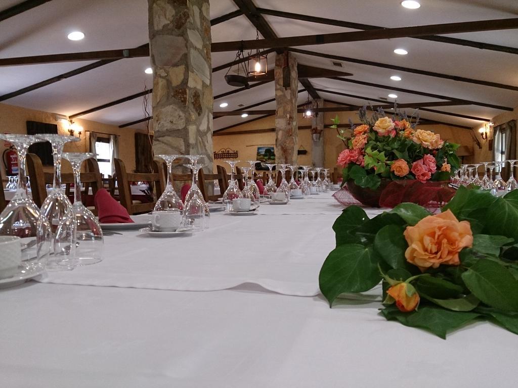 Valdolazaro Guest House Los Navalucillos Екстериор снимка